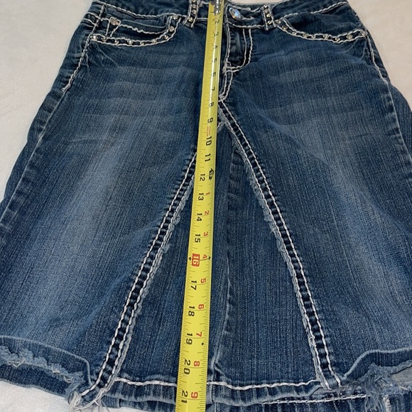 Miss Chic USA Women’s Stretch Denim w/ Big Stitch and Appliqués Size 5 - Picture 10 of 12